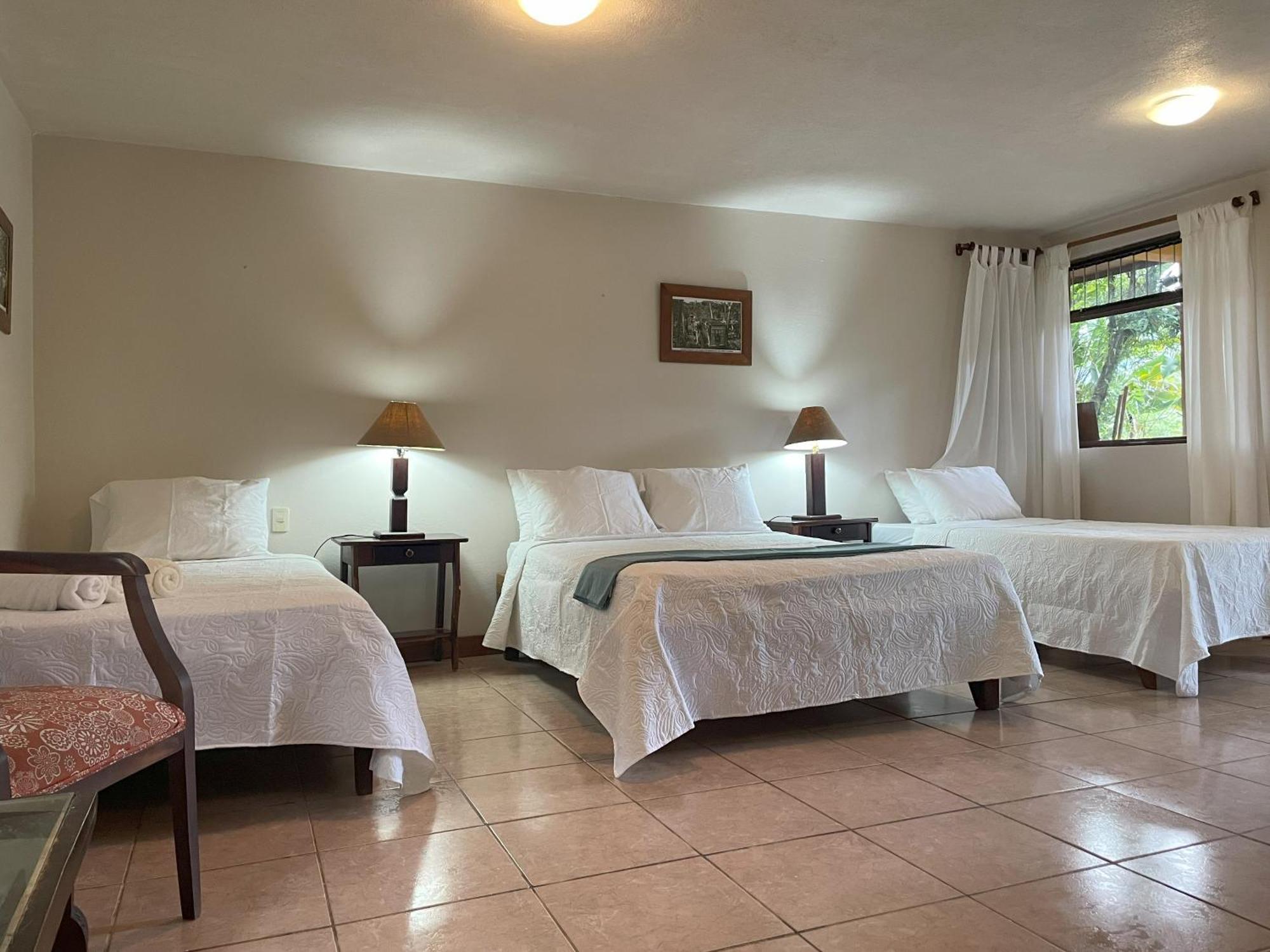 Cacao Río Celeste Hotel